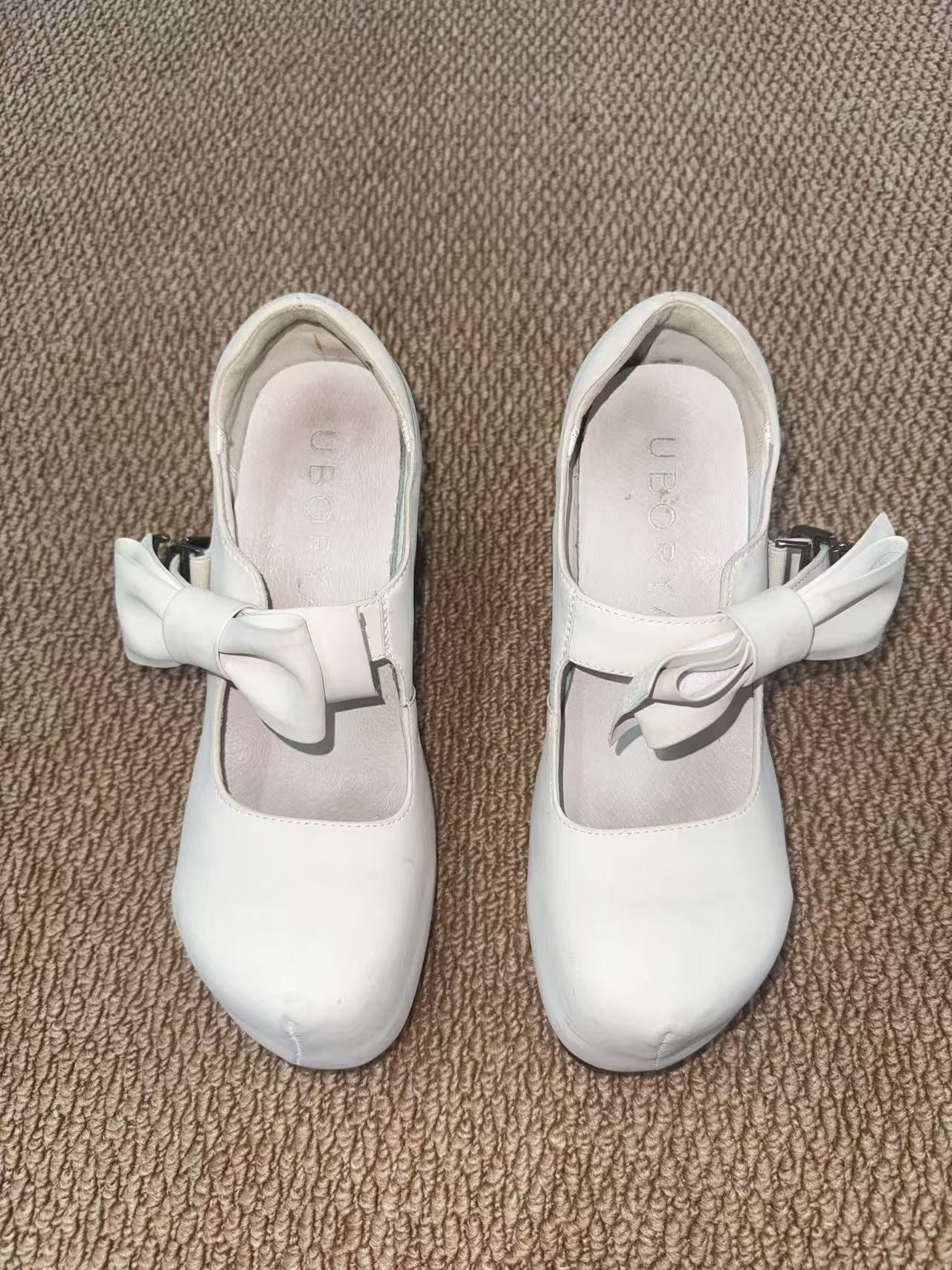UBORYA White Bow Mary Jane Platform Heels – Sweet Kawaii Block Heel Shoes for Women | 8cm / 3.15in Chunky Heel | Oversized Bow & Buckle Detail | Round Toe Pumps