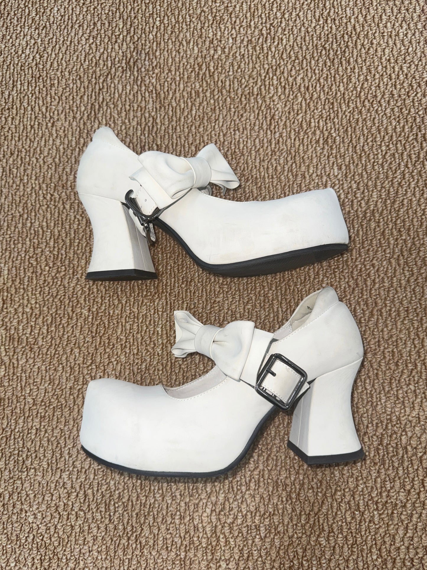 UBORYA White Bow Mary Jane Platform Heels – Sweet Kawaii Block Heel Shoes for Women | 8cm / 3.15in Chunky Heel | Oversized Bow & Buckle Detail | Round Toe Pumps