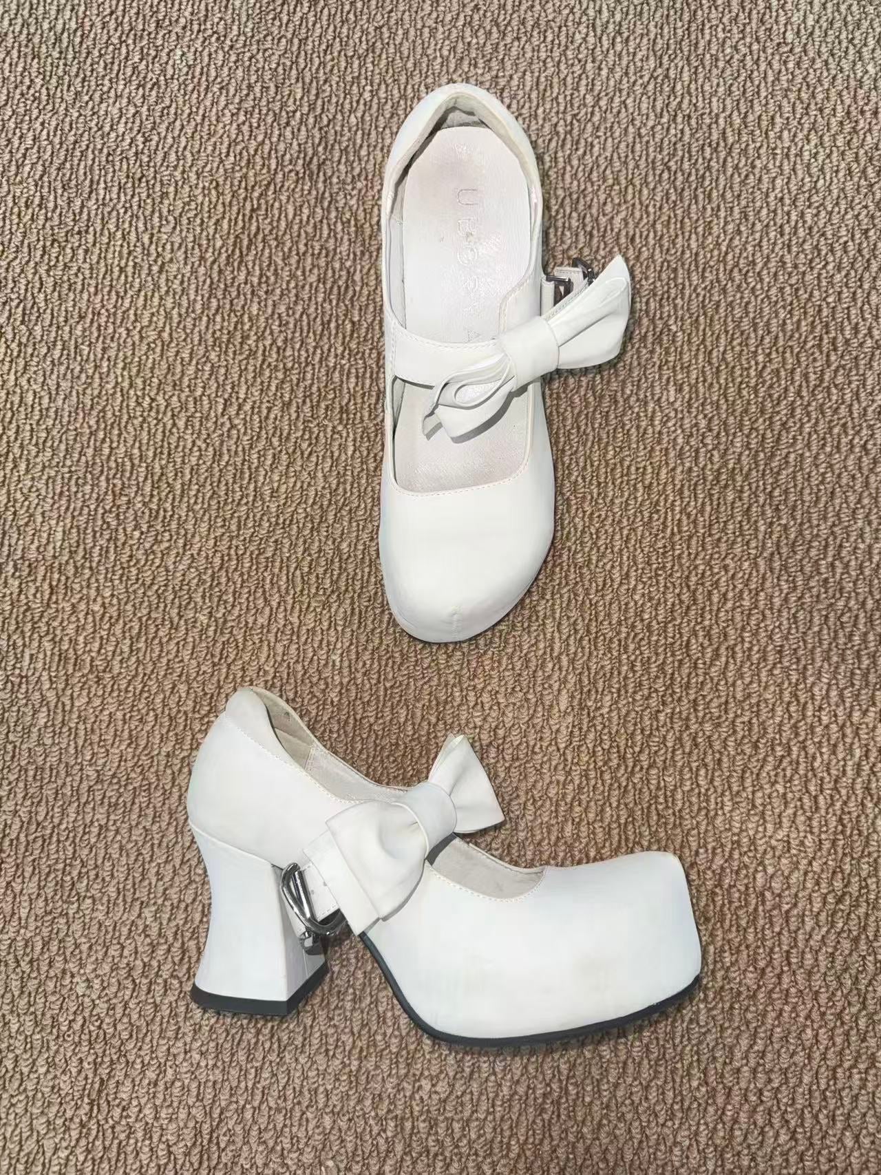 UBORYA White Bow Mary Jane Platform Heels – Sweet Kawaii Block Heel Shoes for Women | 8cm / 3.15in Chunky Heel | Oversized Bow & Buckle Detail | Round Toe Pumps