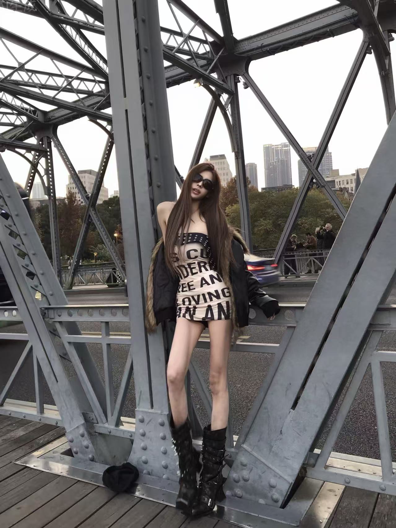UBORYA Dark Brown Avant‑Garde Knee‑High Boots Gothic 7cm Geometric Heel Buckle Stud Strap