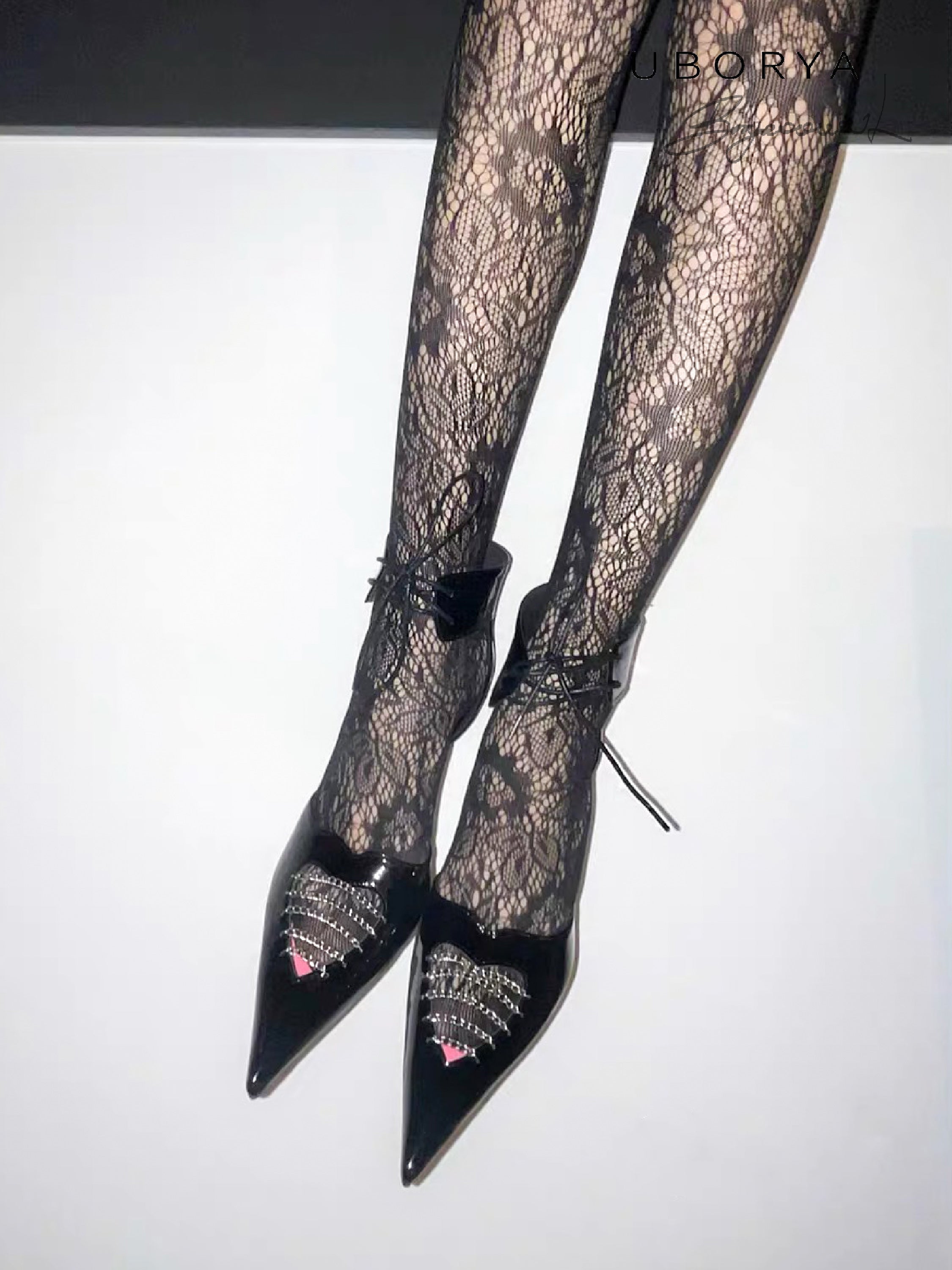 UBORYA Black Patent Leather Heart Cut Out Kitten Heels Pointed Toe Pumps