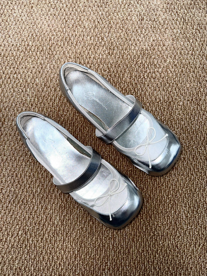 UBORYA Silver Metallic Mary Jane Flats – Balletcore Minimalist Flat Shoes for Women | Low Heel 0.5cm | Leather-Like Upper & Lining | Elegant Everyday Wear