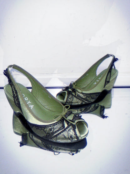 UBORYA Olive Green Slingback Peep-Toe Shoes with Black Lace Overlay – Low Wedge Heel Pumps for Women | Dark Academia Bows | Vintage Garden Heels