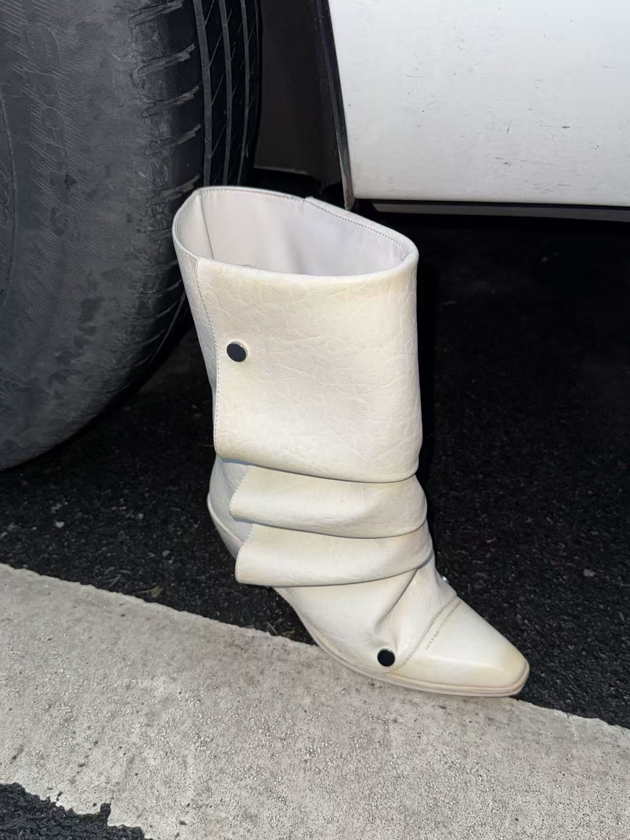 UBORYA Off White Sculptural Slouch Boots 6cm Block Heel Metal Eyelets Faux Leather