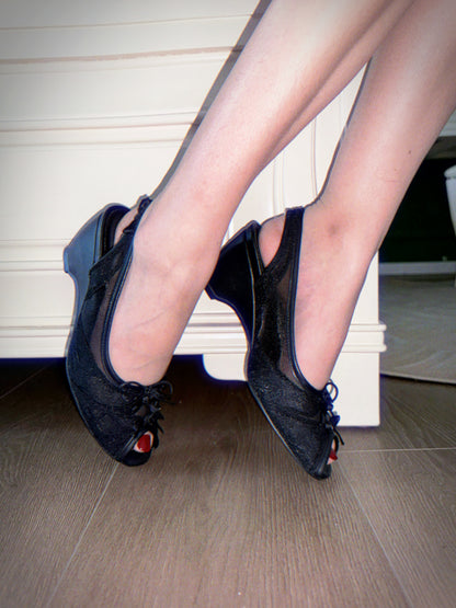 UBORYA Black Lace Slingback Peep-Toe Shoes with Bow Details – Low Wedge Heel Pumps for Women | Gothic Coquette Heels | Elegant Mesh Open-Toe Sandals