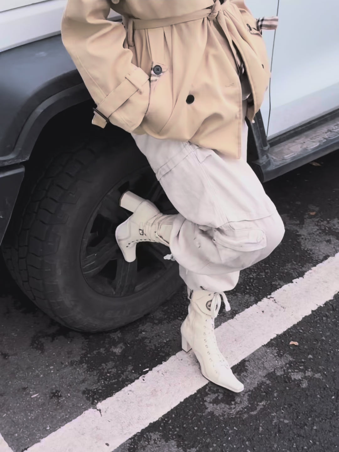 UBORYA Off White Lace Up Ankle Boots Square Toe Block Heel Retro Buckle Detail